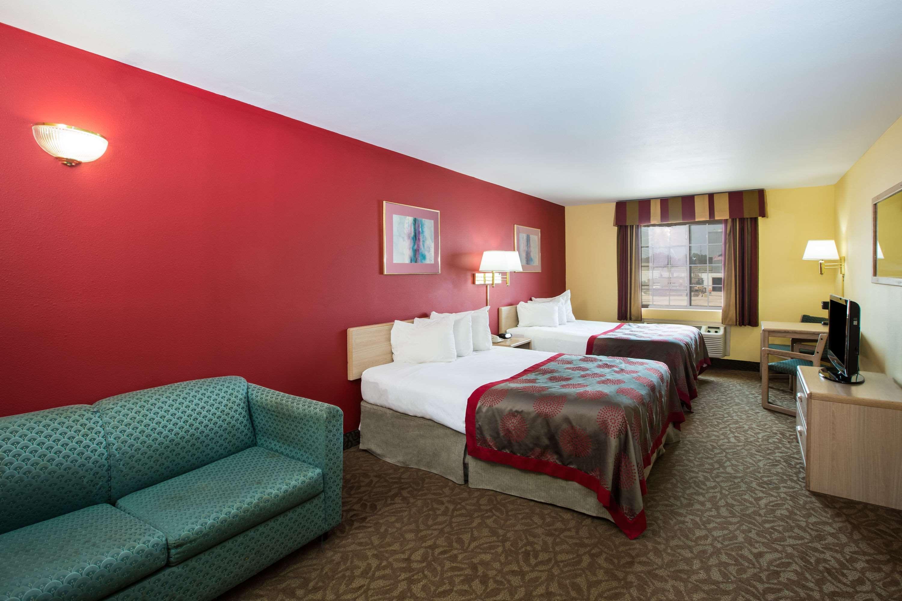 รามาดา บาย วินด์แฮม ซูฟอลล์ Hotel ซูฟอลส์ ภายนอก รูปภาพ